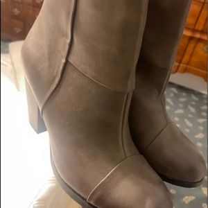 Grey heeled boots size 7 never worn